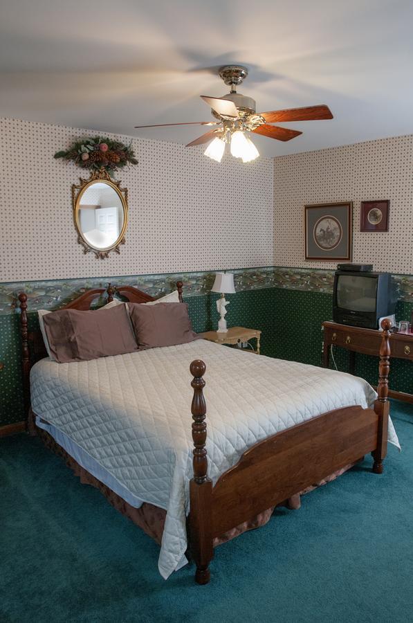 Locust Brook Lodge Butler Dış mekan fotoğraf