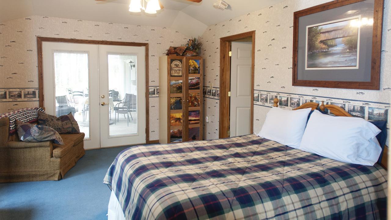 Locust Brook Lodge Butler Dış mekan fotoğraf